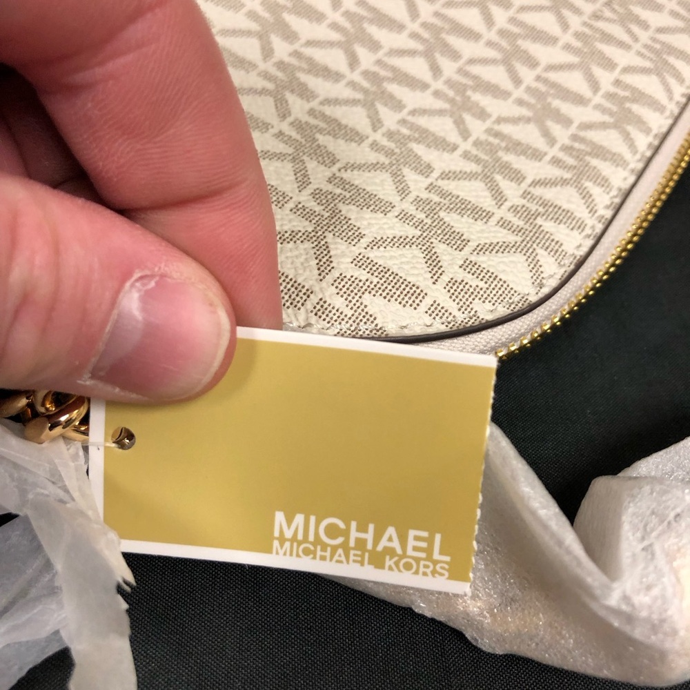 Michael KORS Jet Set Travel Medium Dome Crossbody Bag - Picture 11 of 12